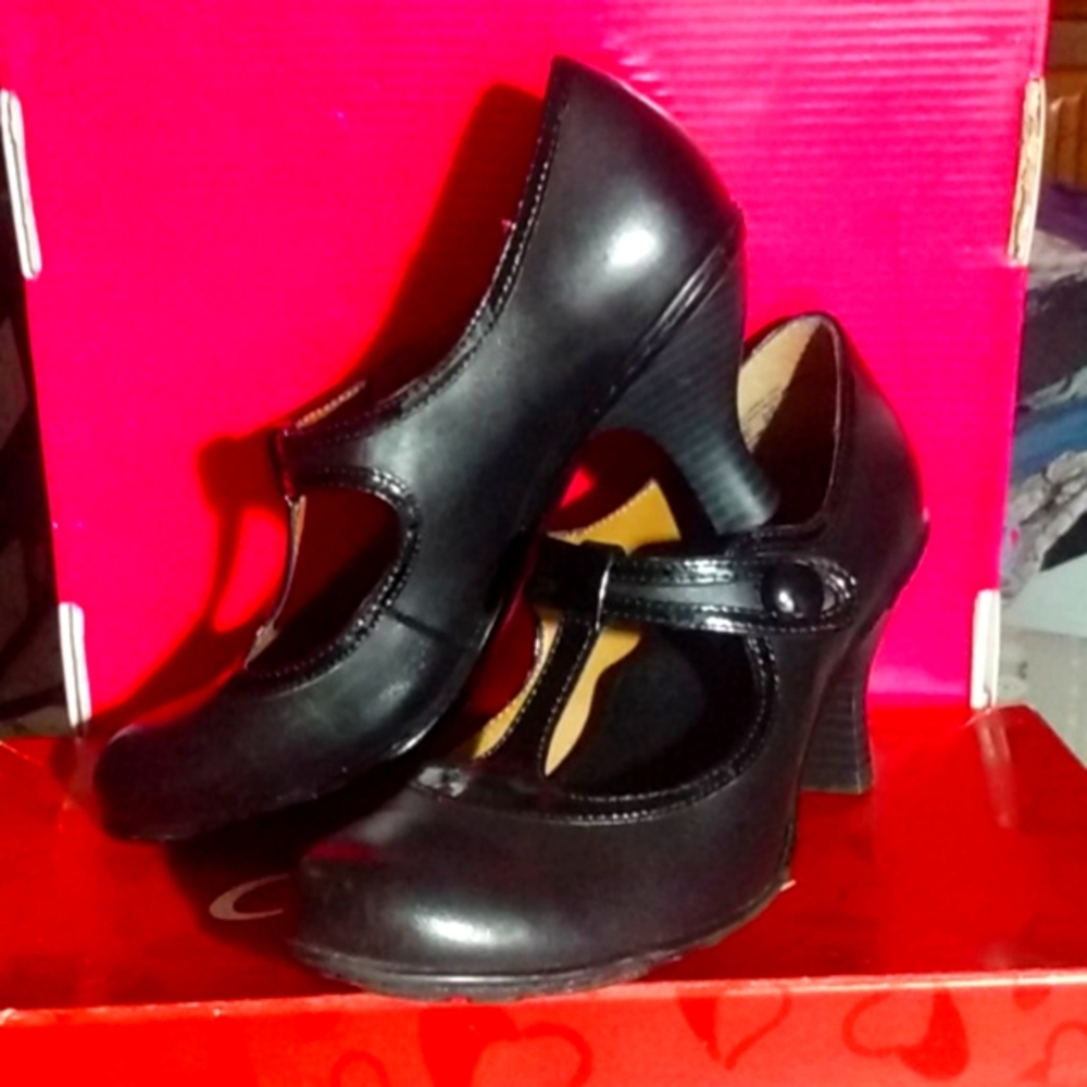 I ❤️ Comfort "Tessy" Black heels, size 6